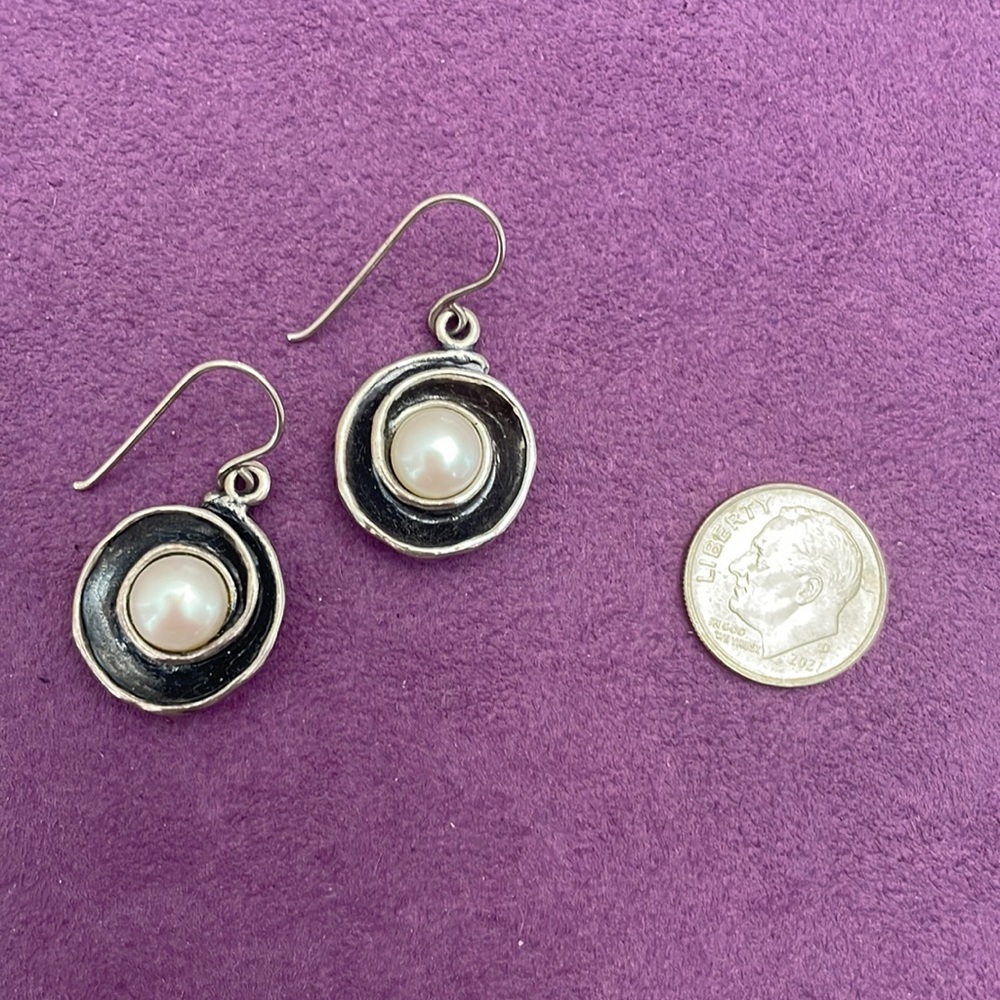 Grace & Heart .925 Sterling Silver with pearl earings